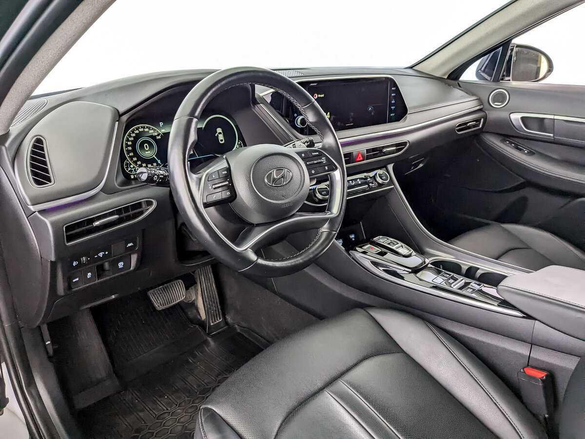 Hyundai Sonata с пробегом — 2022 год. Фото: #13
