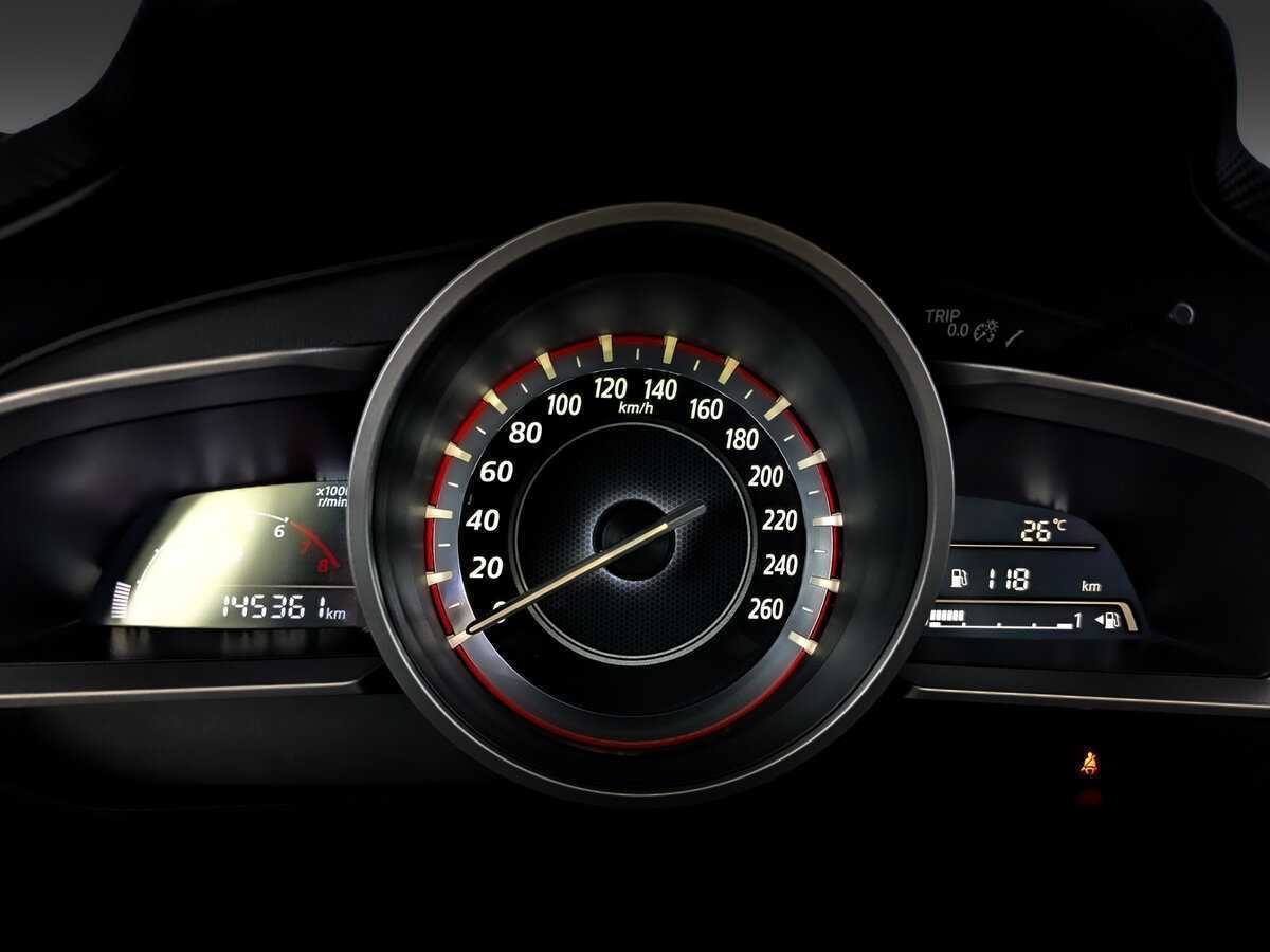 Mazda 3 с пробегом — 2014 год. Фото: #10