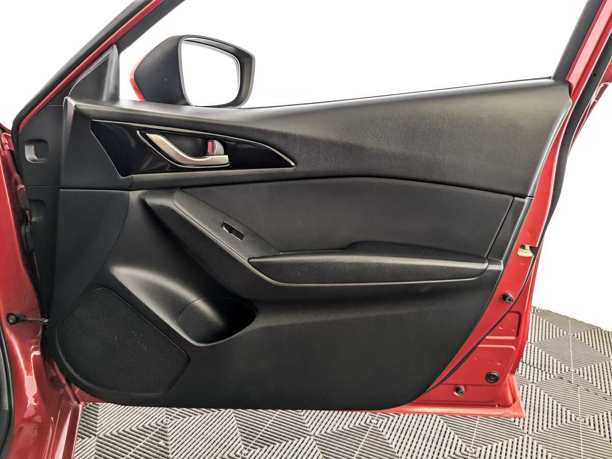 Mazda 3 с пробегом — 2014 год. Фото: #19