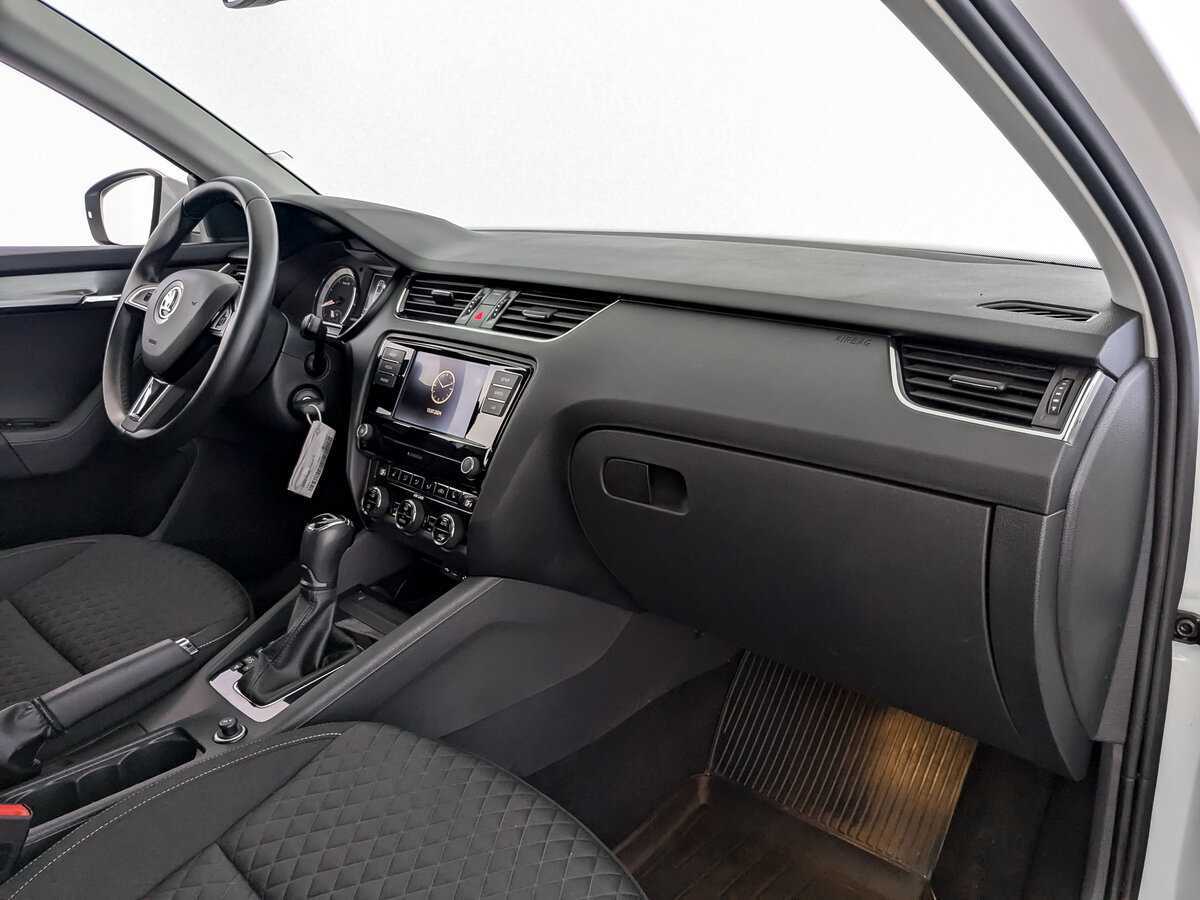 Skoda Octavia с пробегом — 2017 год. Фото: #8