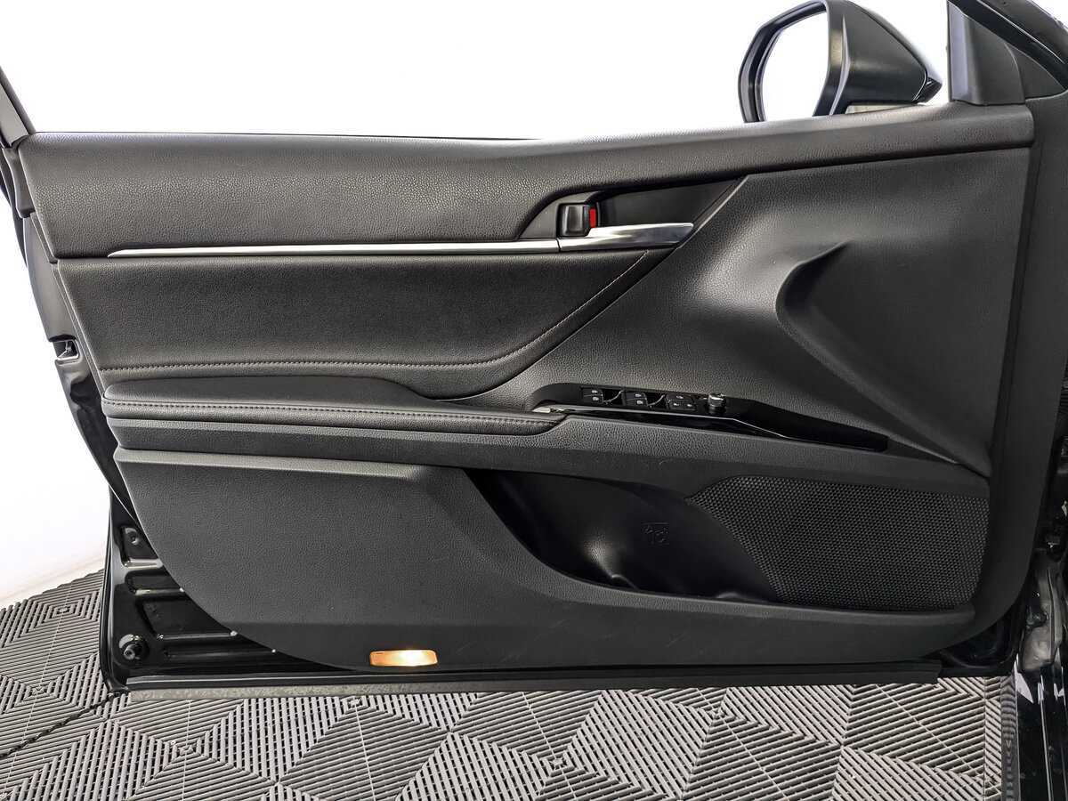 Toyota Camry с пробегом — 2019 год. Фото: #14