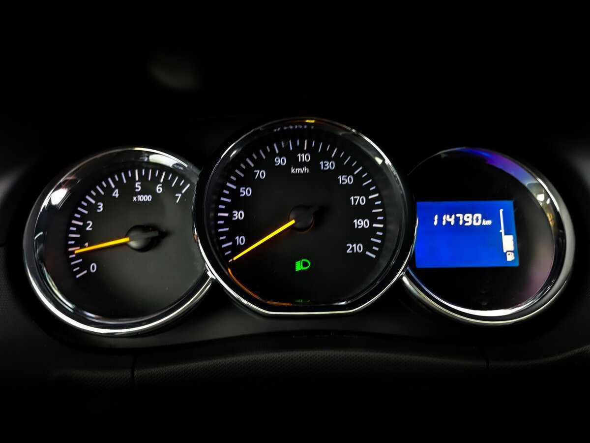 Renault Duster с пробегом — 2017 год. Фото: #10