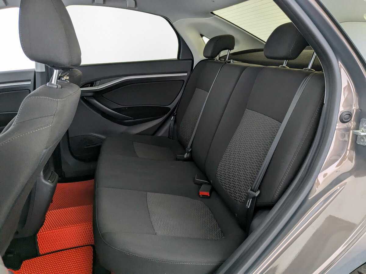 Lada (ВАЗ) Vesta с пробегом — 2020 год. Фото: #8