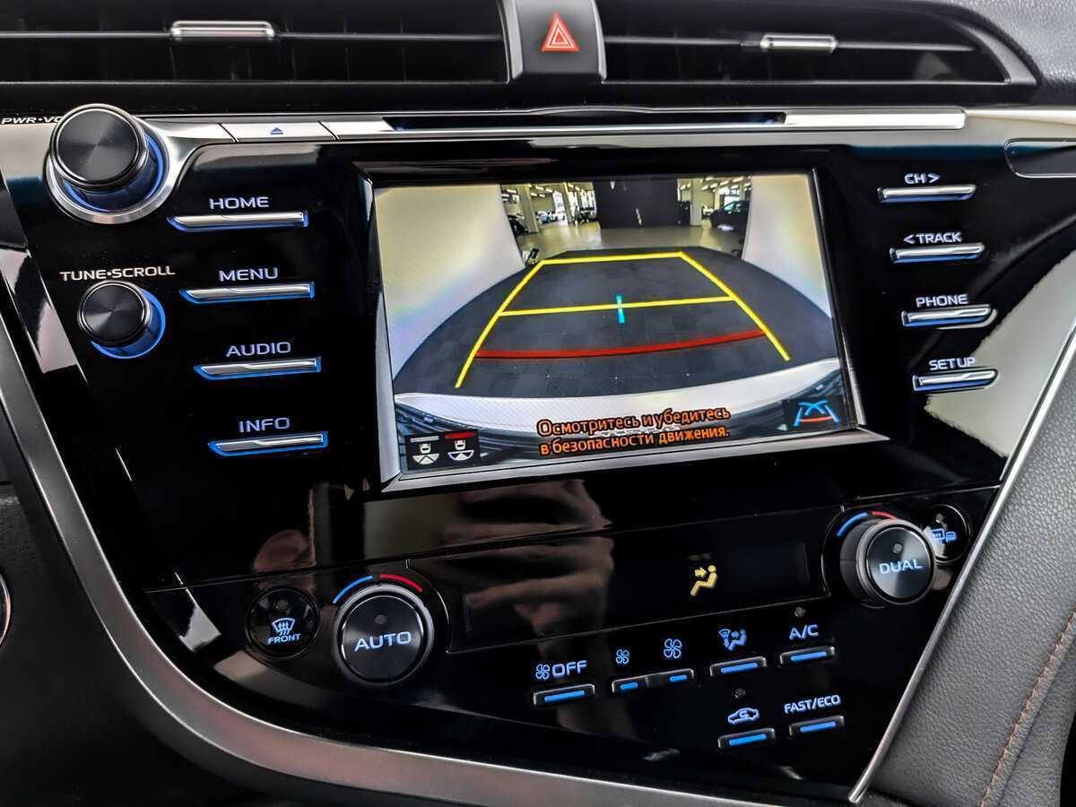 Toyota Camry с пробегом — 2021 год. Фото: #22