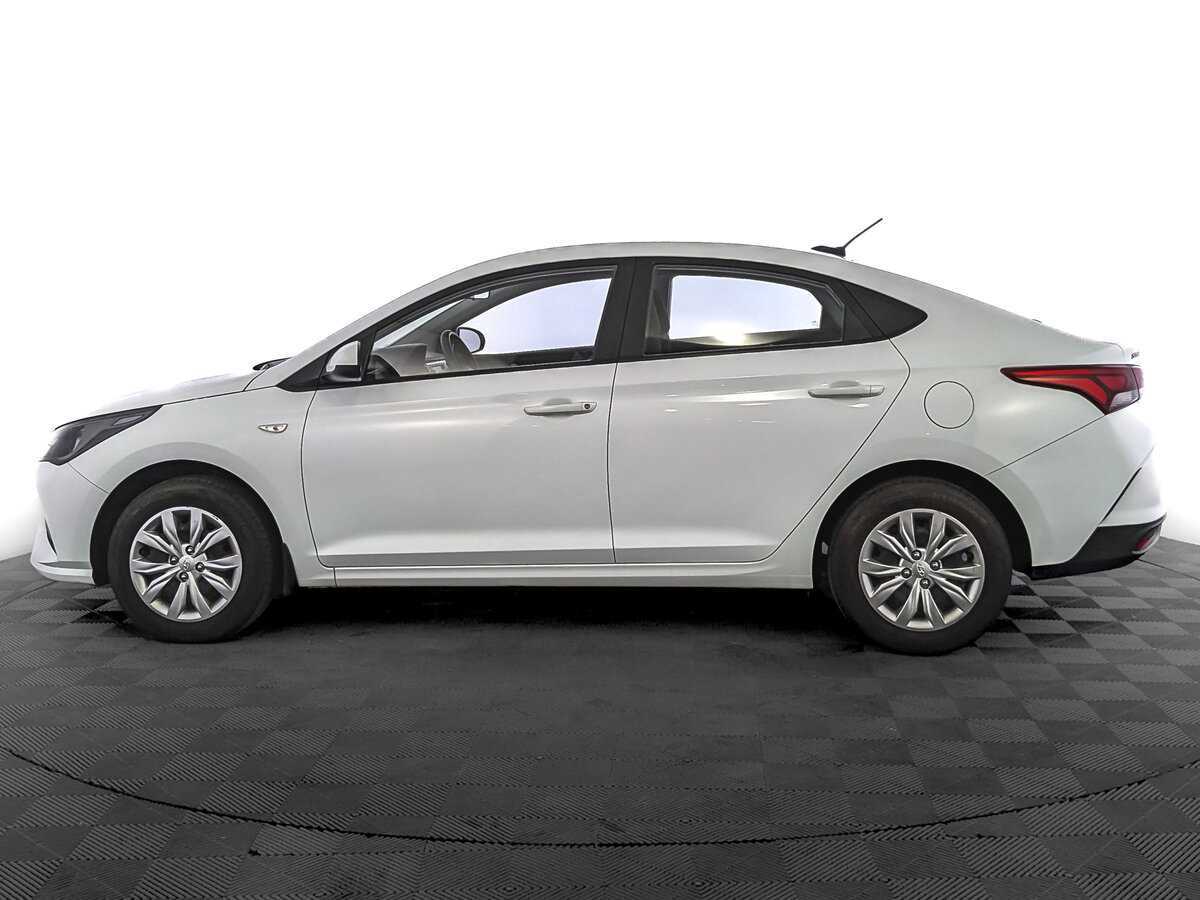 Hyundai Solaris с пробегом — 2020 год. Фото: #7