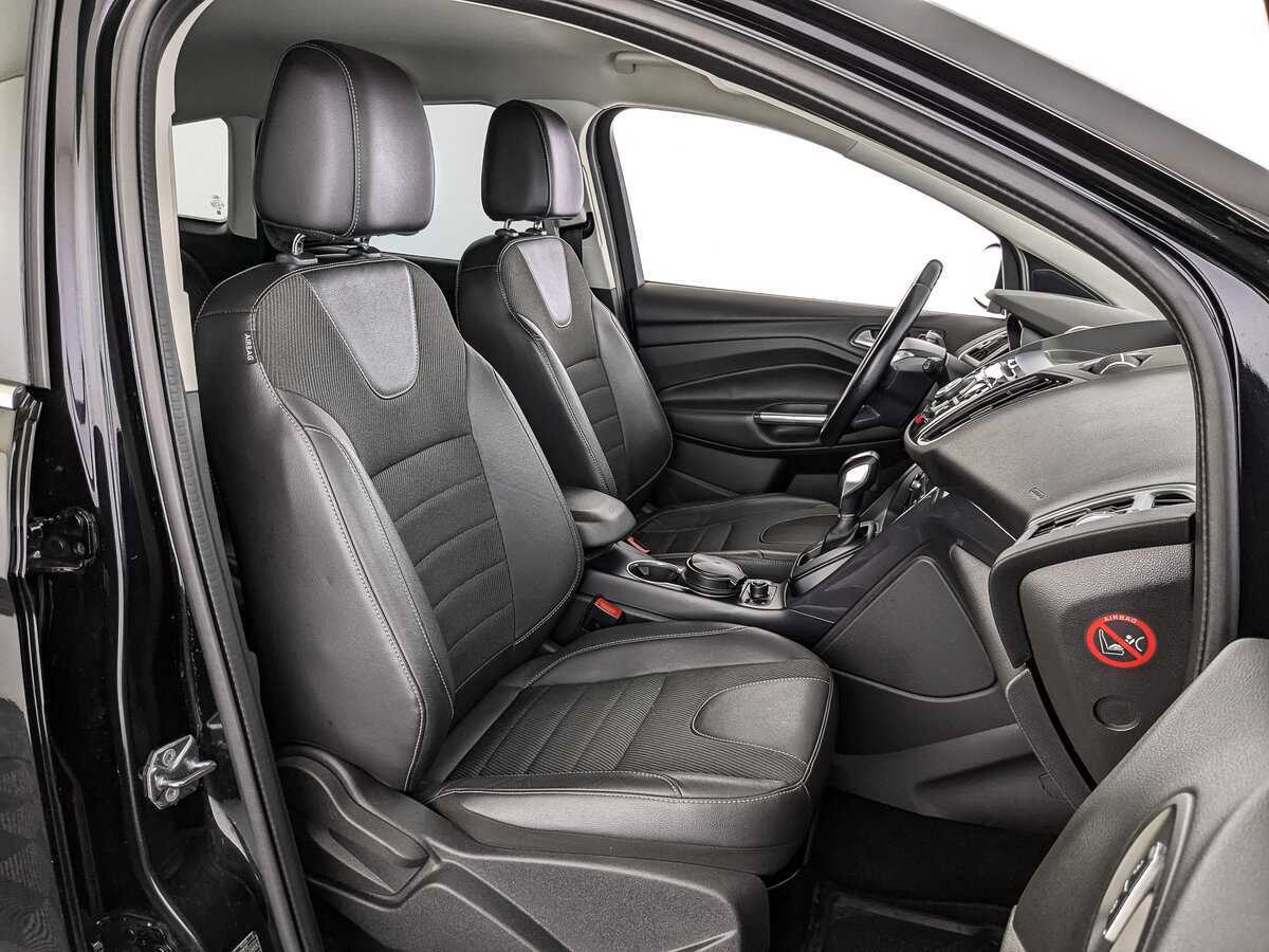 Ford Kuga с пробегом — 2014 год. Фото: #17