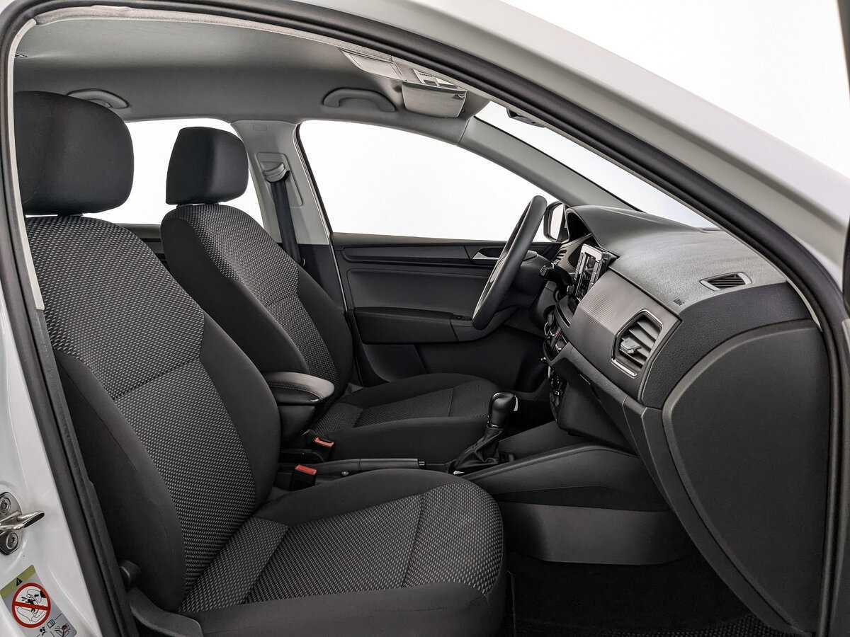 Volkswagen Polo с пробегом — 2020 год. Фото: #19