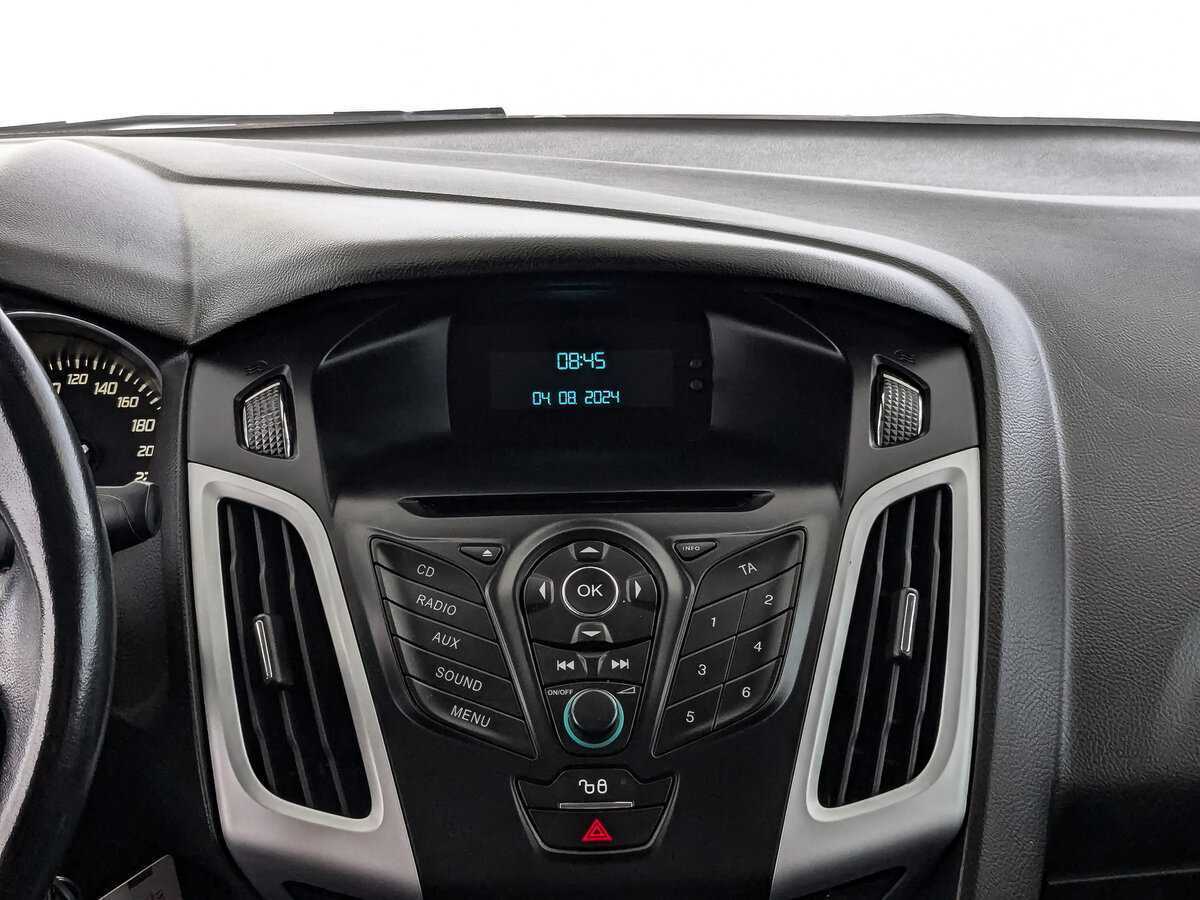 Ford Focus с пробегом — 2012 год. Фото: #12