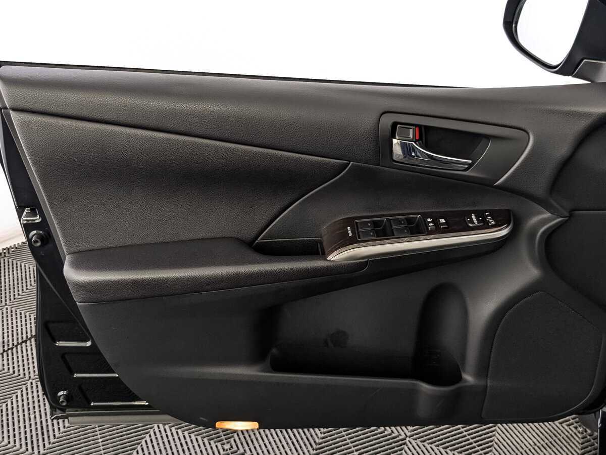 Toyota Camry с пробегом — 2016 год. Фото: #14
