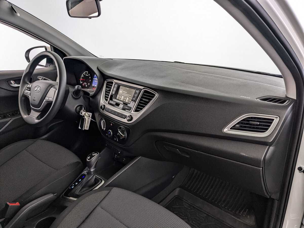 Hyundai Solaris с пробегом — 2022 год. Фото: #8