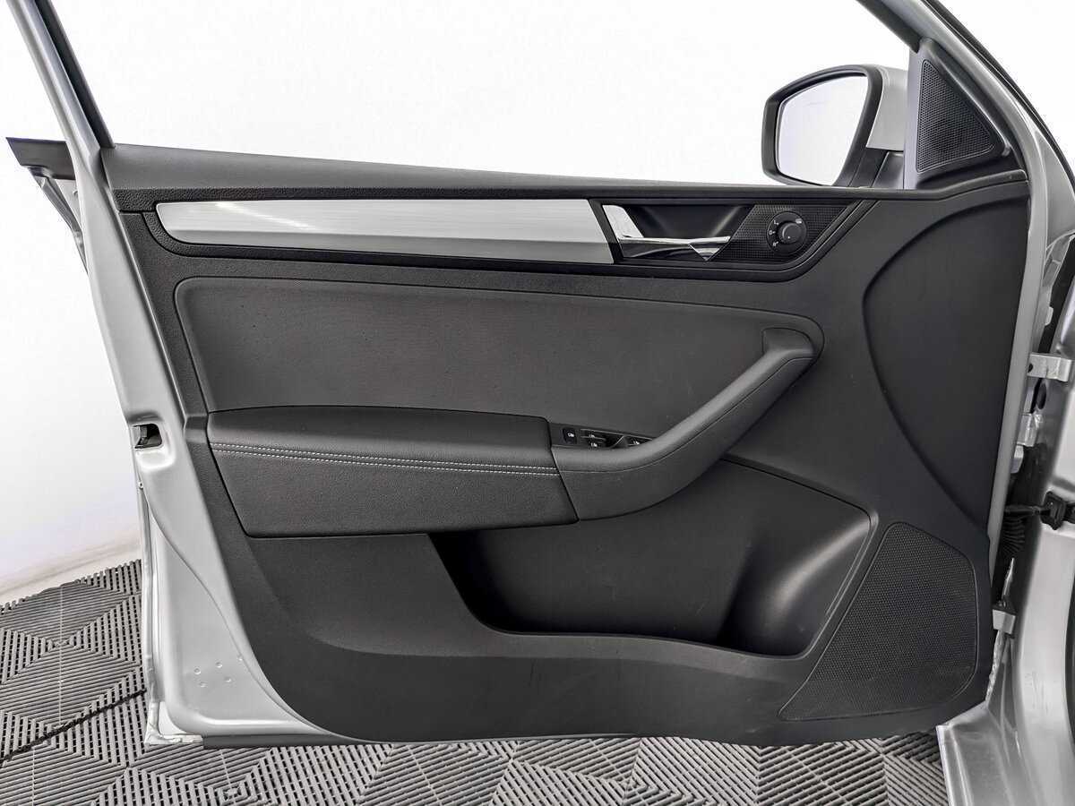 Skoda Rapid с пробегом — 2018 год. Фото: #14