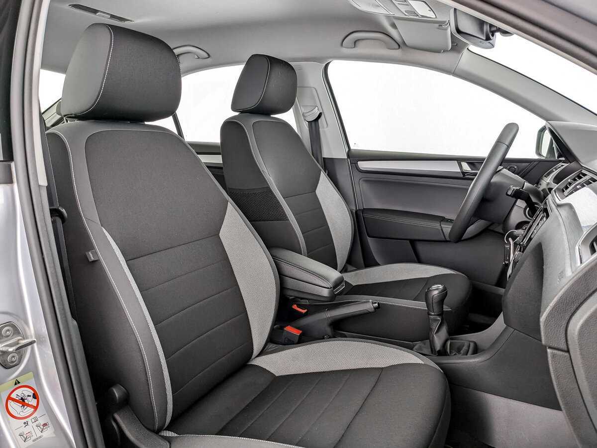 Skoda Rapid с пробегом — 2018 год. Фото: #18