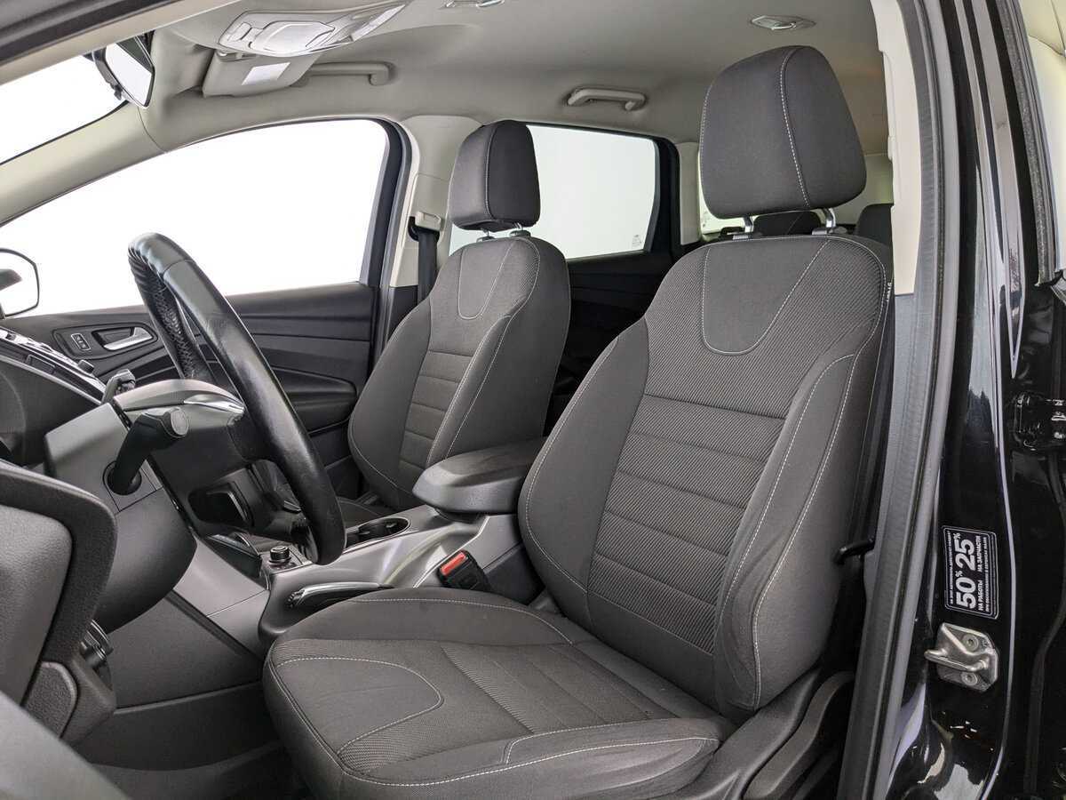 Ford Kuga с пробегом — 2016 год. Фото: #15
