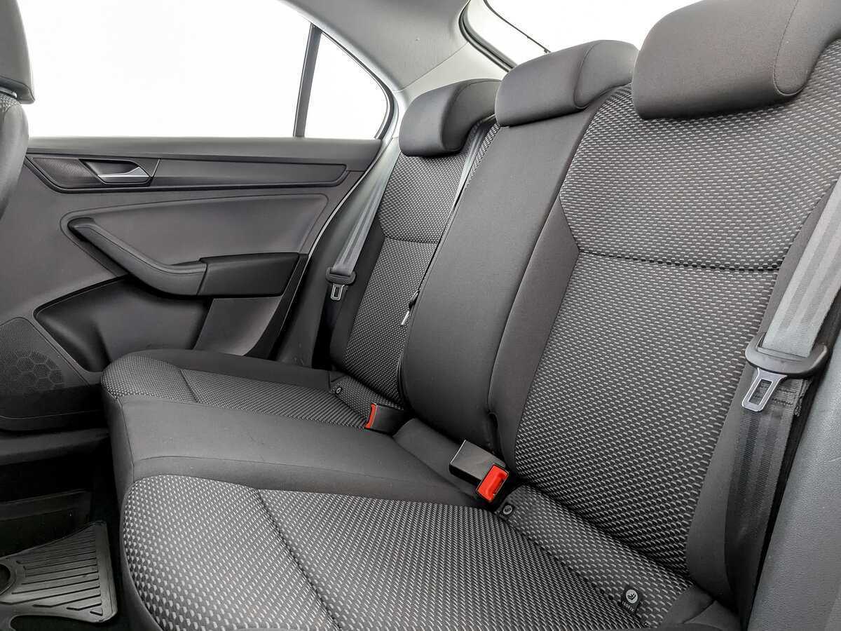 Volkswagen Polo с пробегом — 2020 год. Фото: #9