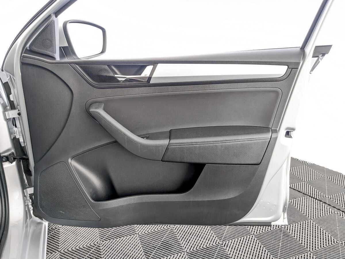 Skoda Rapid с пробегом — 2018 год. Фото: #19
