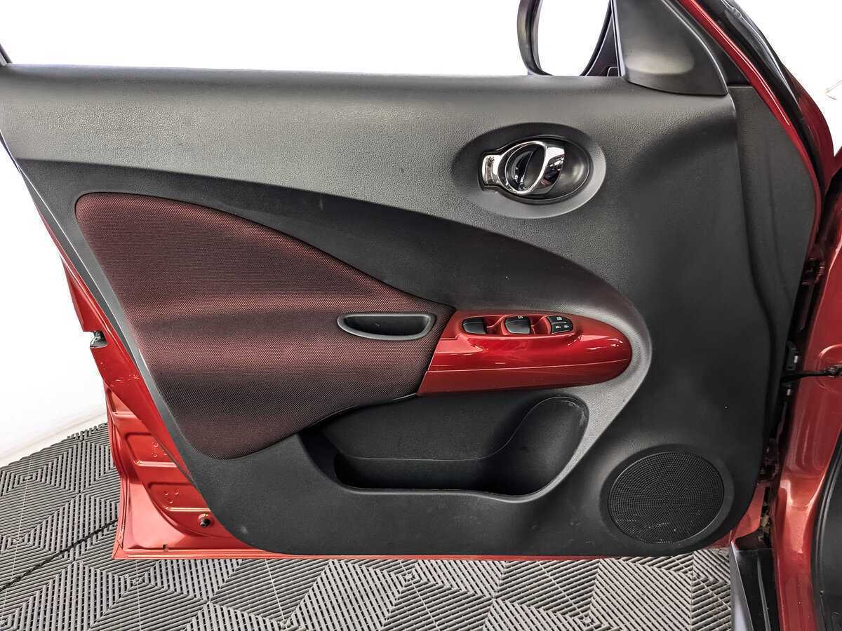 Nissan Juke с пробегом — 2013 год. Фото: #13