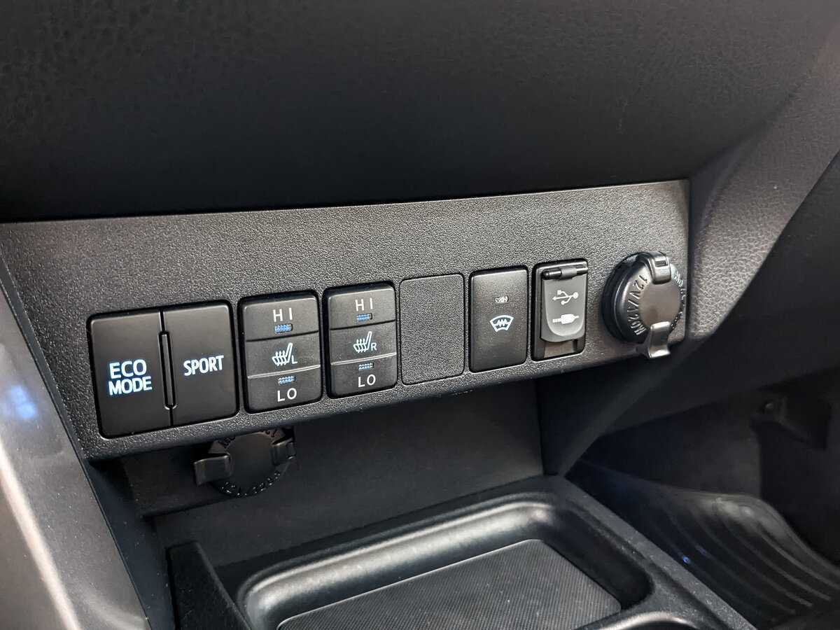 Toyota RAV4 с пробегом — 2017 год. Фото: #21