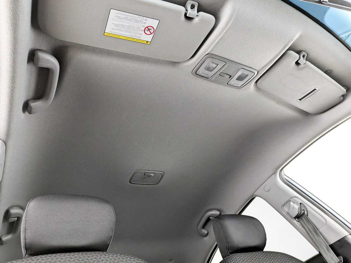 Kia Rio с пробегом — 2015 год. Фото: #17