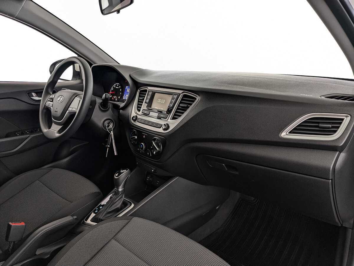 Hyundai Solaris с пробегом — 2022 год. Фото: #8