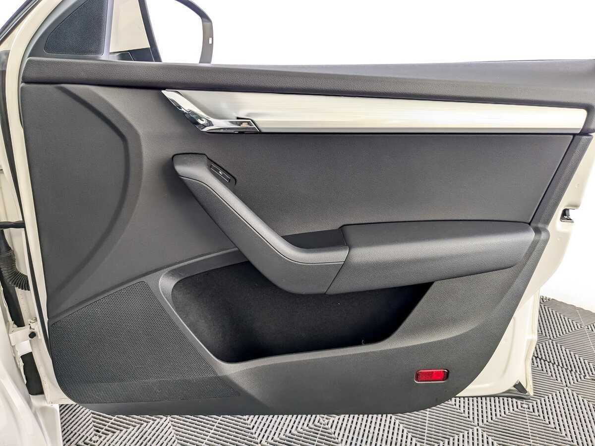 Skoda Octavia с пробегом — 2017 год. Фото: #19