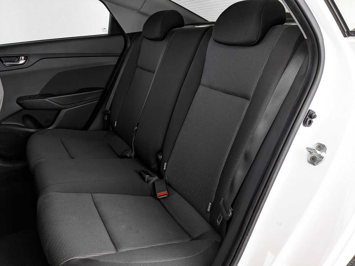 Hyundai Solaris с пробегом — 2022 год. Фото: #13