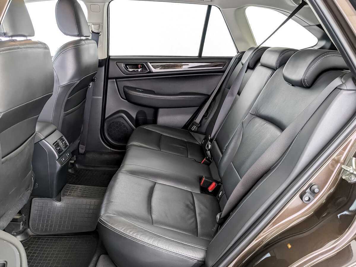 Subaru Outback с пробегом — 2017 год. Фото: #9