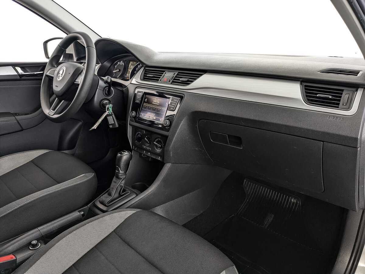 Skoda Rapid с пробегом — 2019 год. Фото: #8