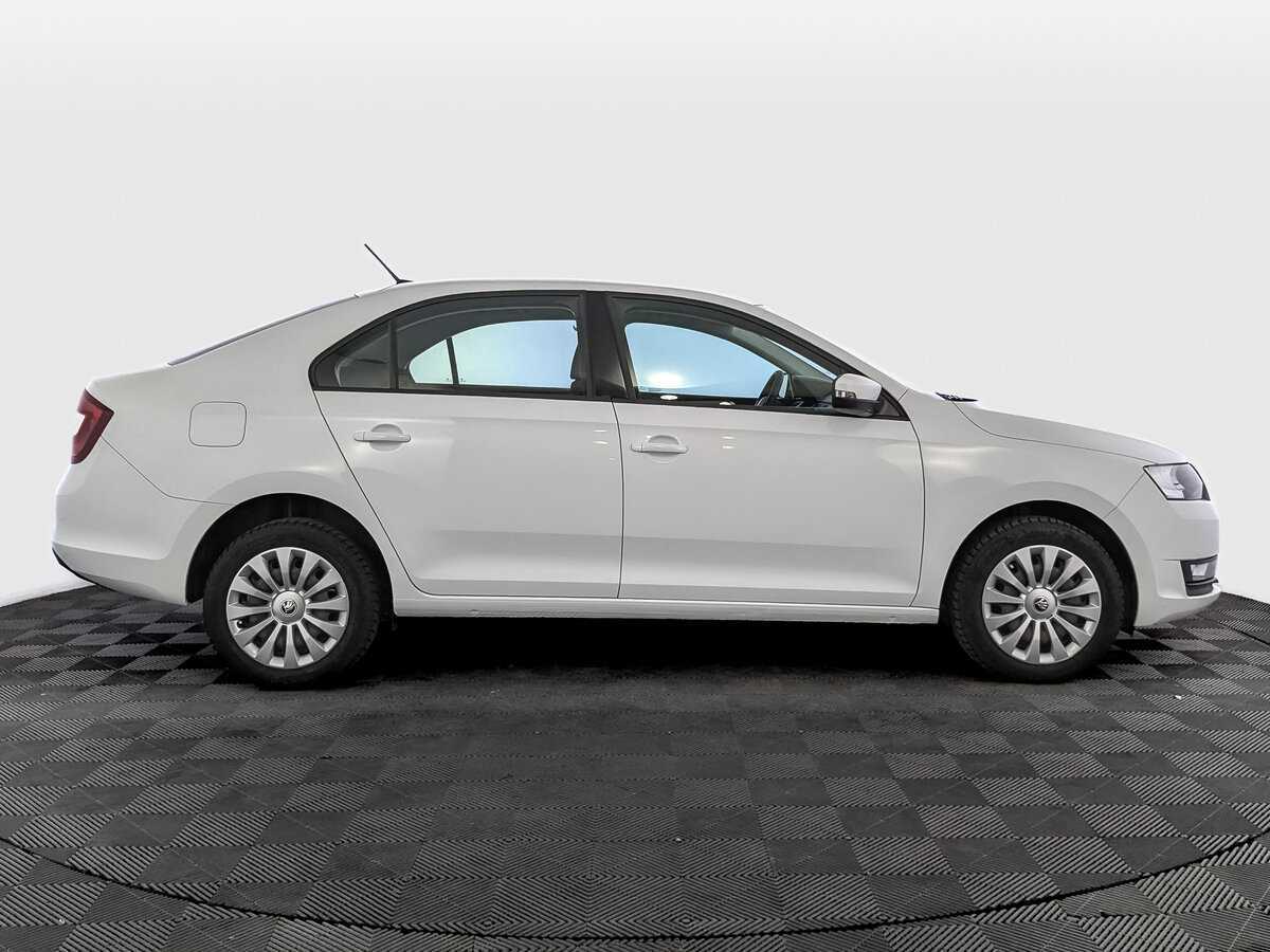Skoda Rapid с пробегом — 2019 год. Фото: #3