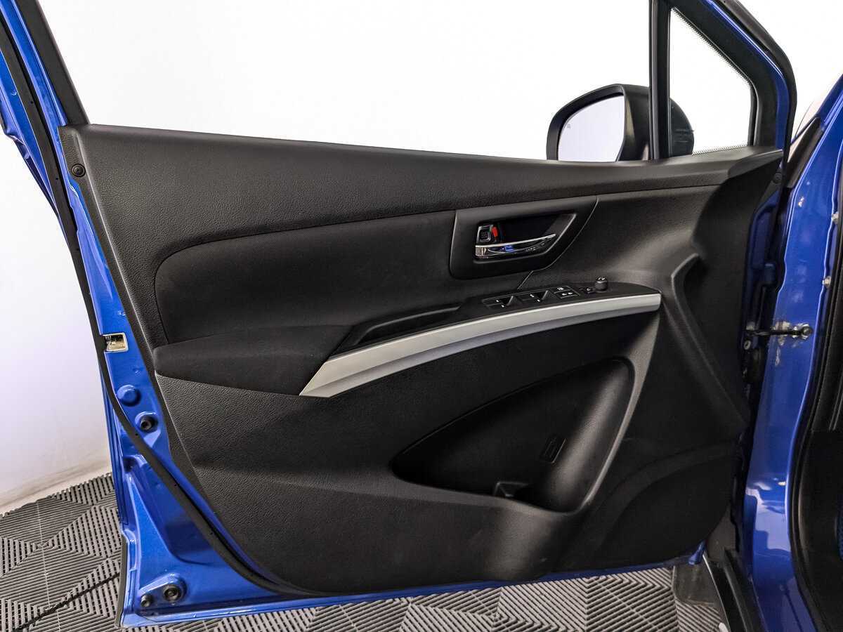 Suzuki SX4 с пробегом — 2014 год. Фото: #14