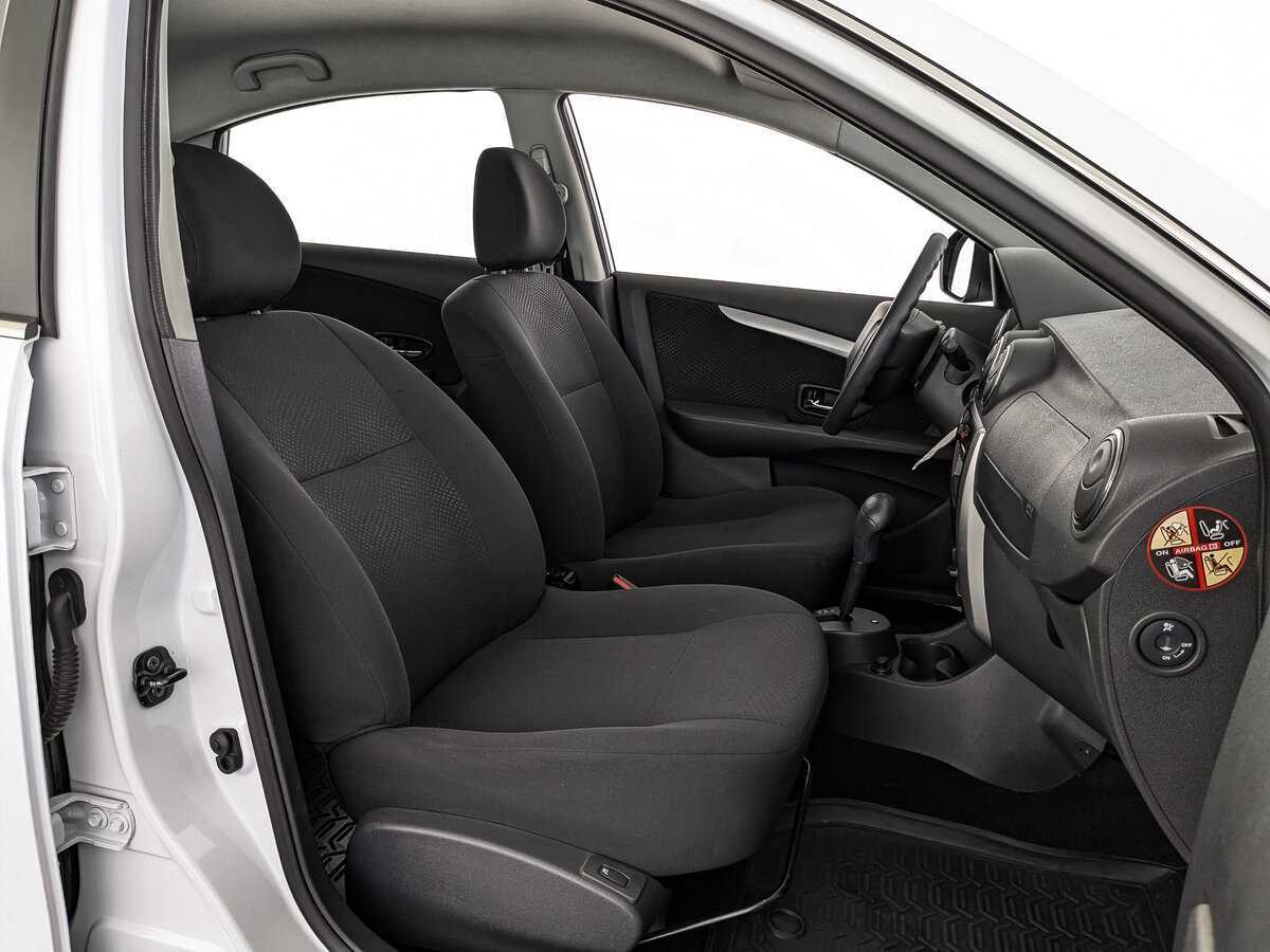 Nissan Almera с пробегом — 2015 год. Фото: #17