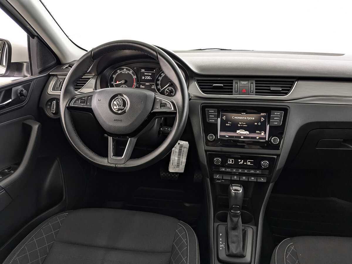 Skoda Rapid с пробегом — 2018 год. Фото: #16