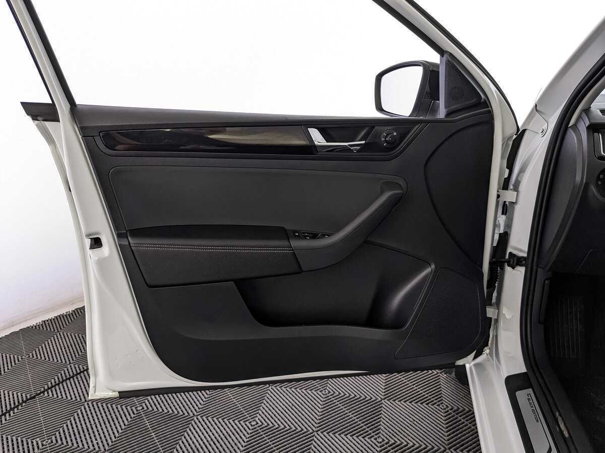 Skoda Rapid с пробегом — 2019 год. Фото: #14