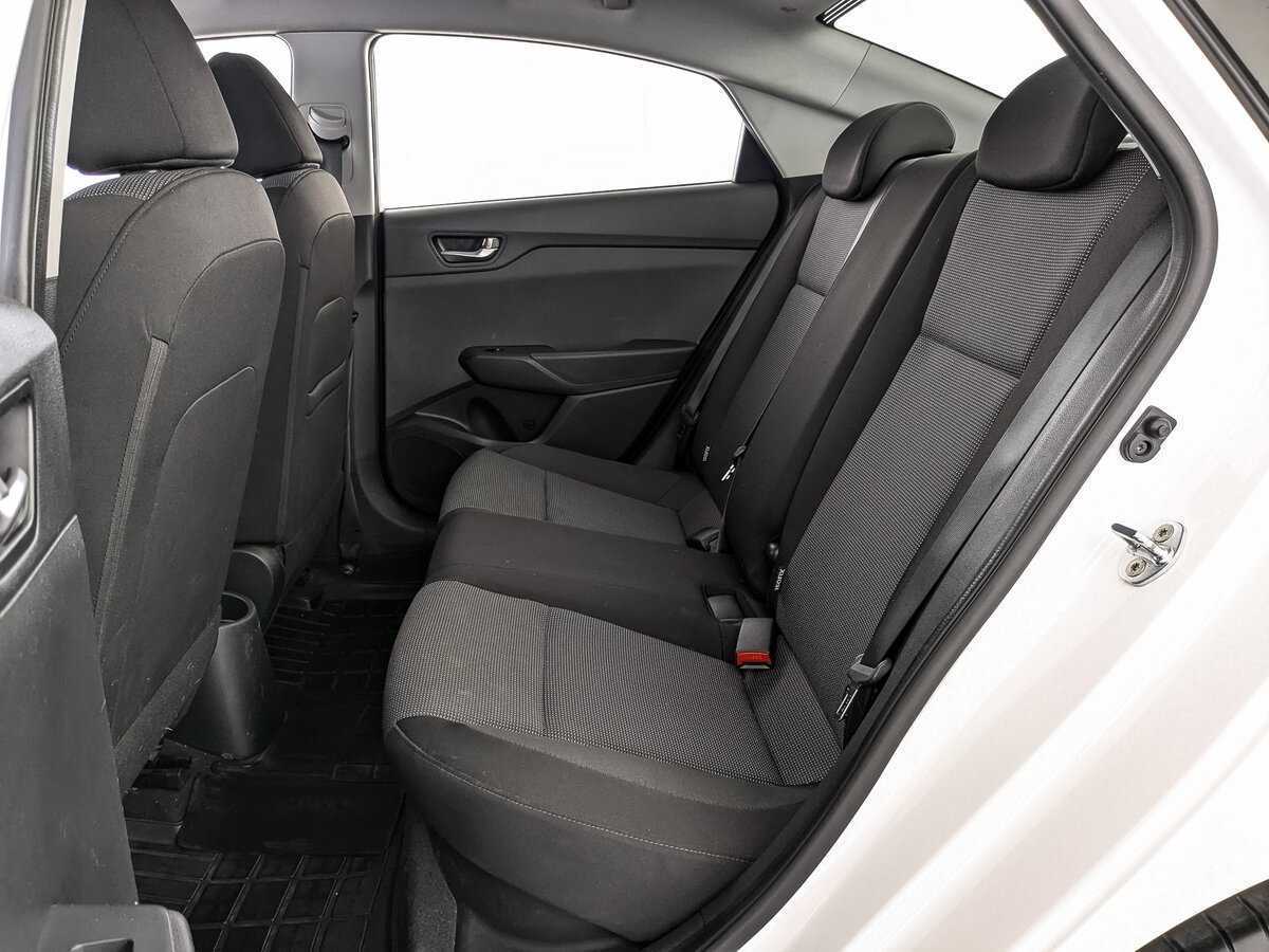 Hyundai Solaris с пробегом — 2021 год. Фото: #12