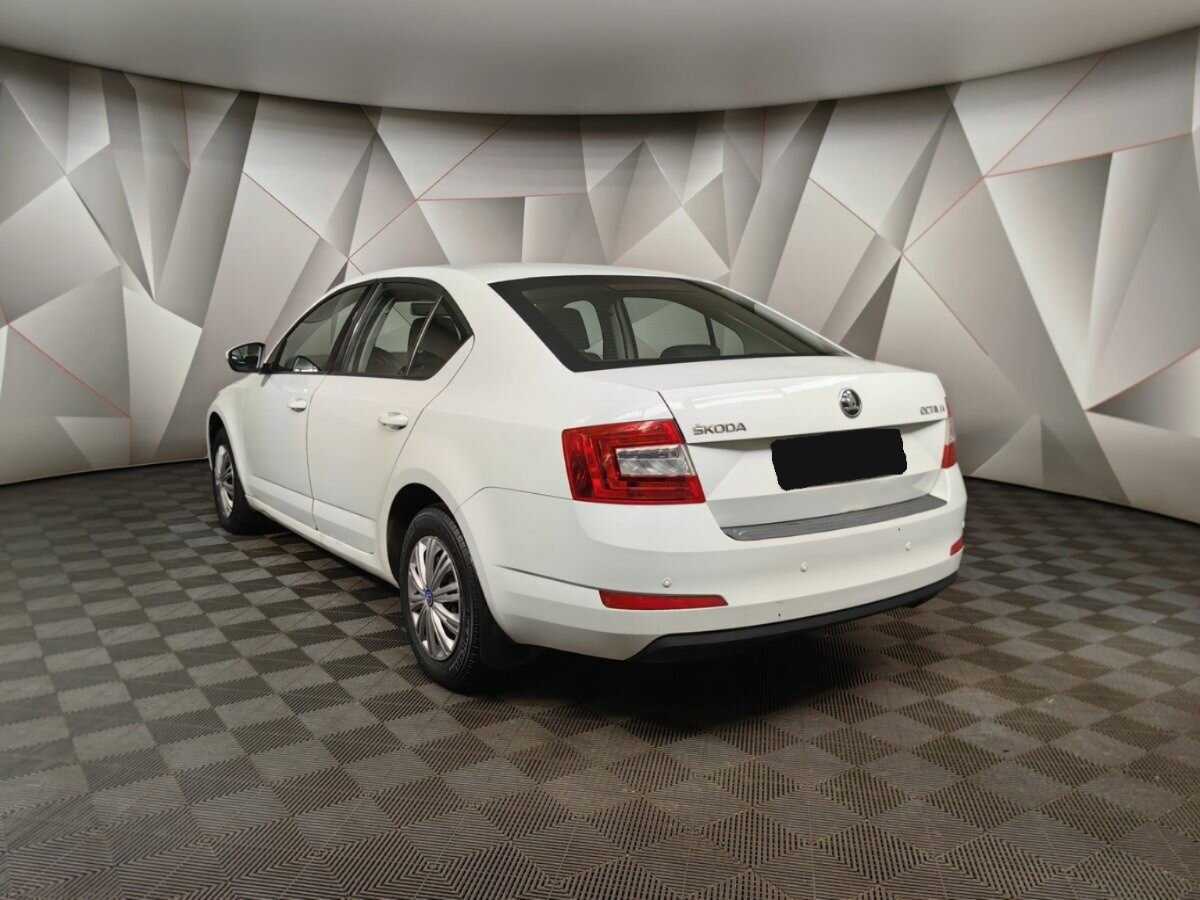 Skoda Octavia с пробегом — 2015 год. Фото: #3