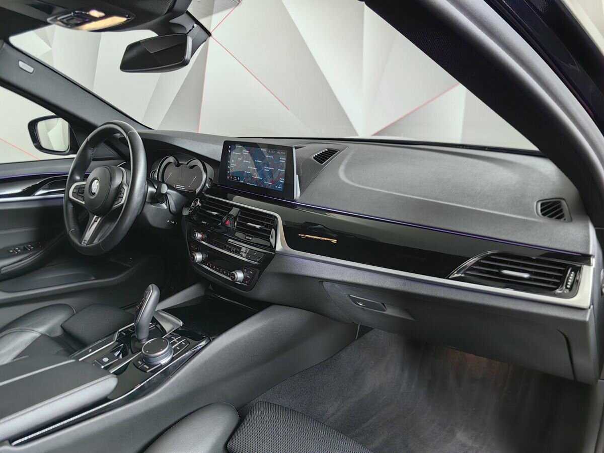 BMW 5 серии с пробегом — 2017 год. Фото: #8