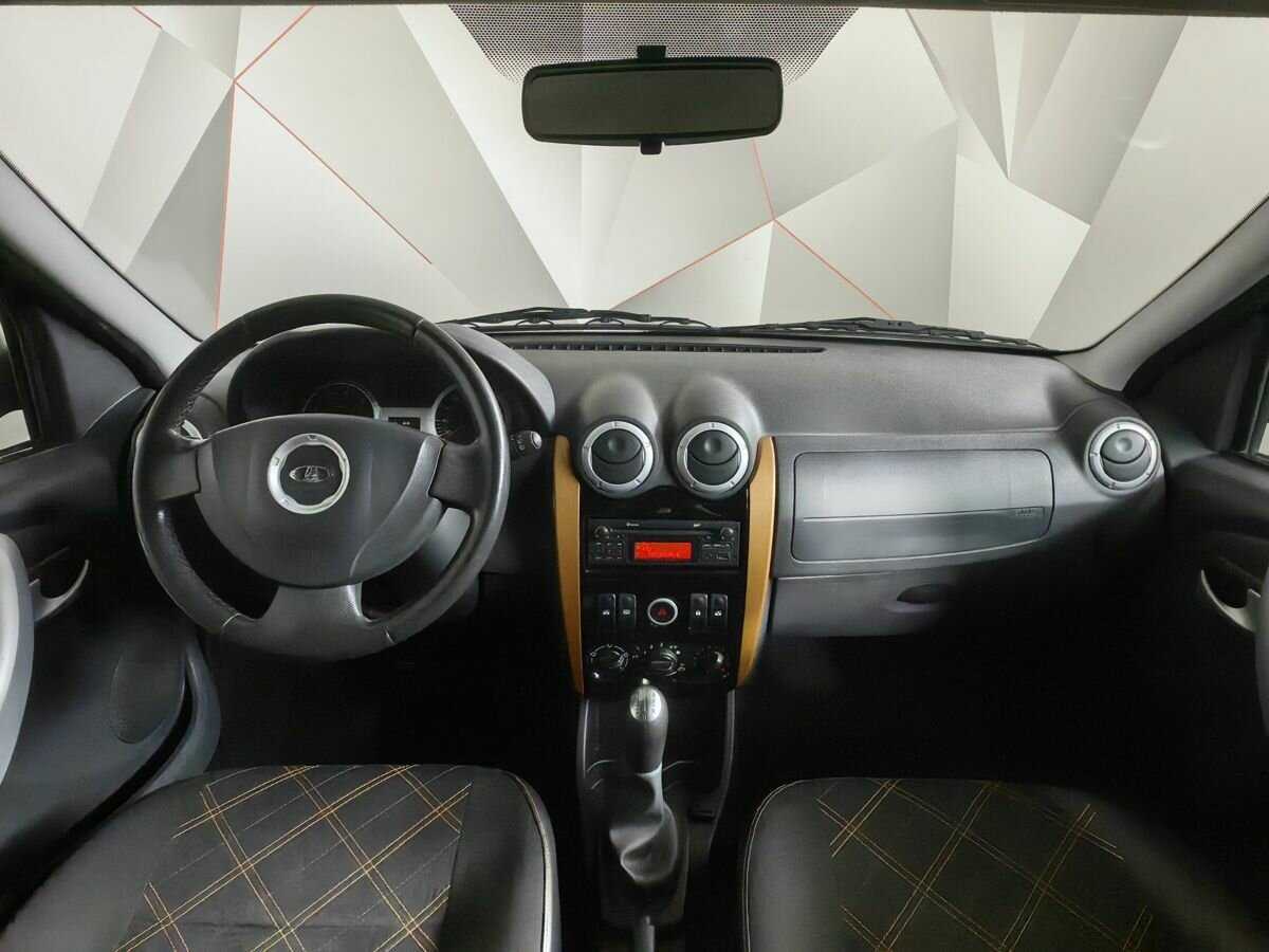 Lada (ВАЗ) Largus с пробегом — 2015 год. Фото: #9