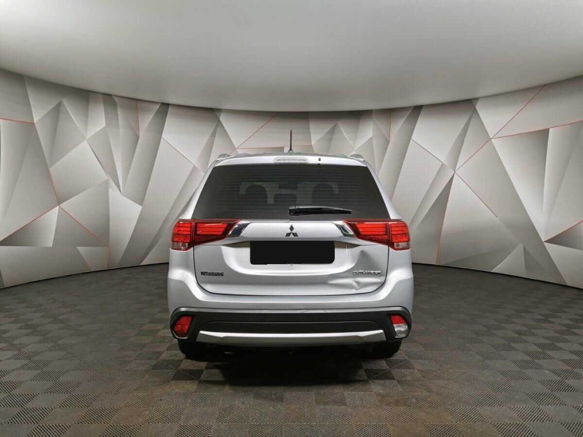 Mitsubishi Outlander с пробегом — 2016 год. Фото: #7