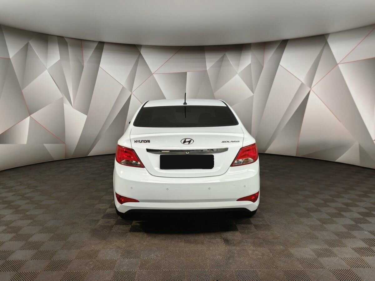 Hyundai Solaris с пробегом — 2014 год. Фото: #7