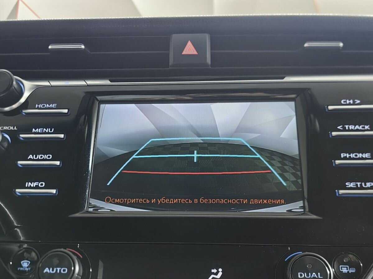 Toyota Camry с пробегом — 2019 год. Фото: #16