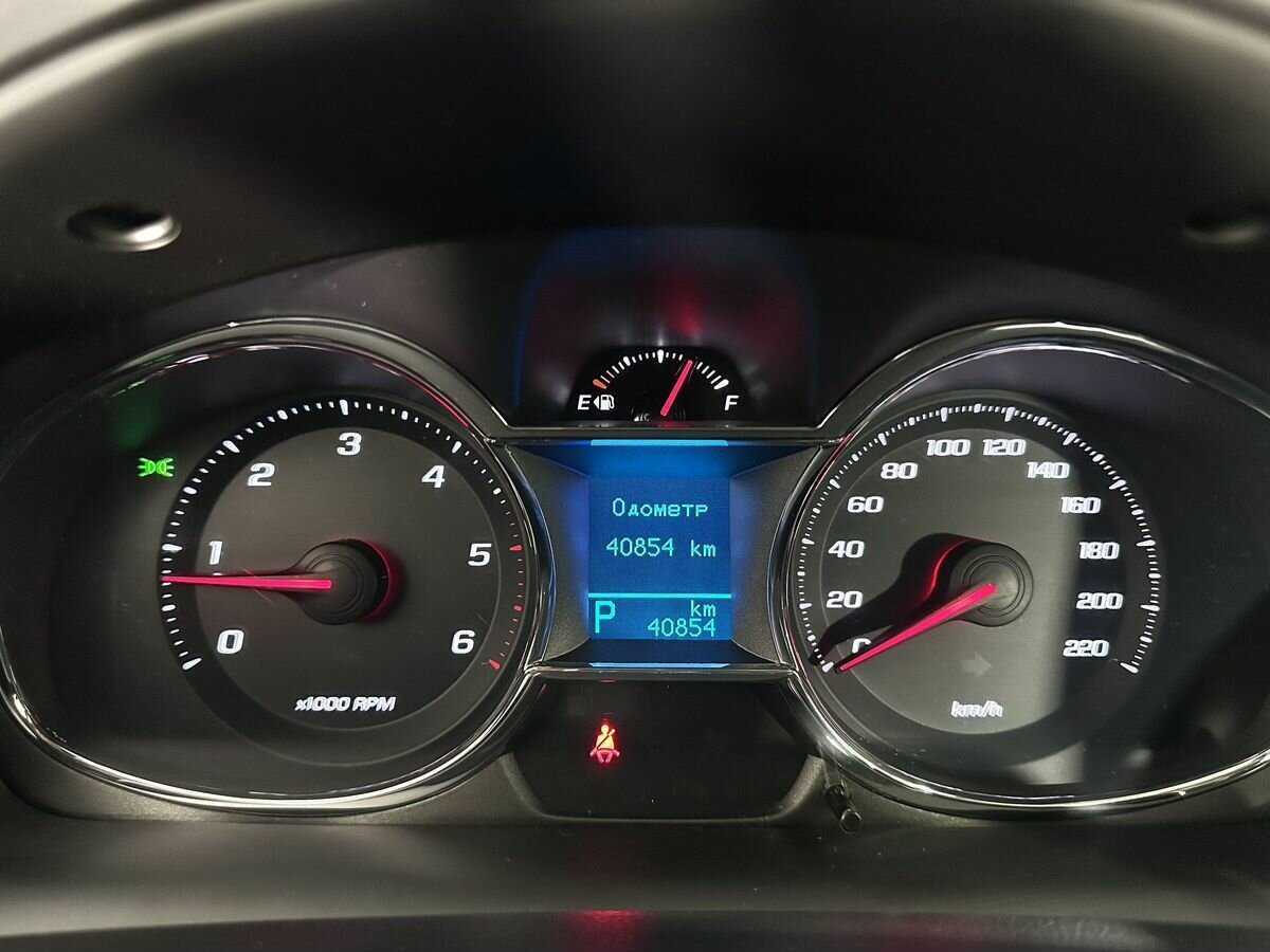 Chevrolet Captiva с пробегом — 2014 год. Фото: #10