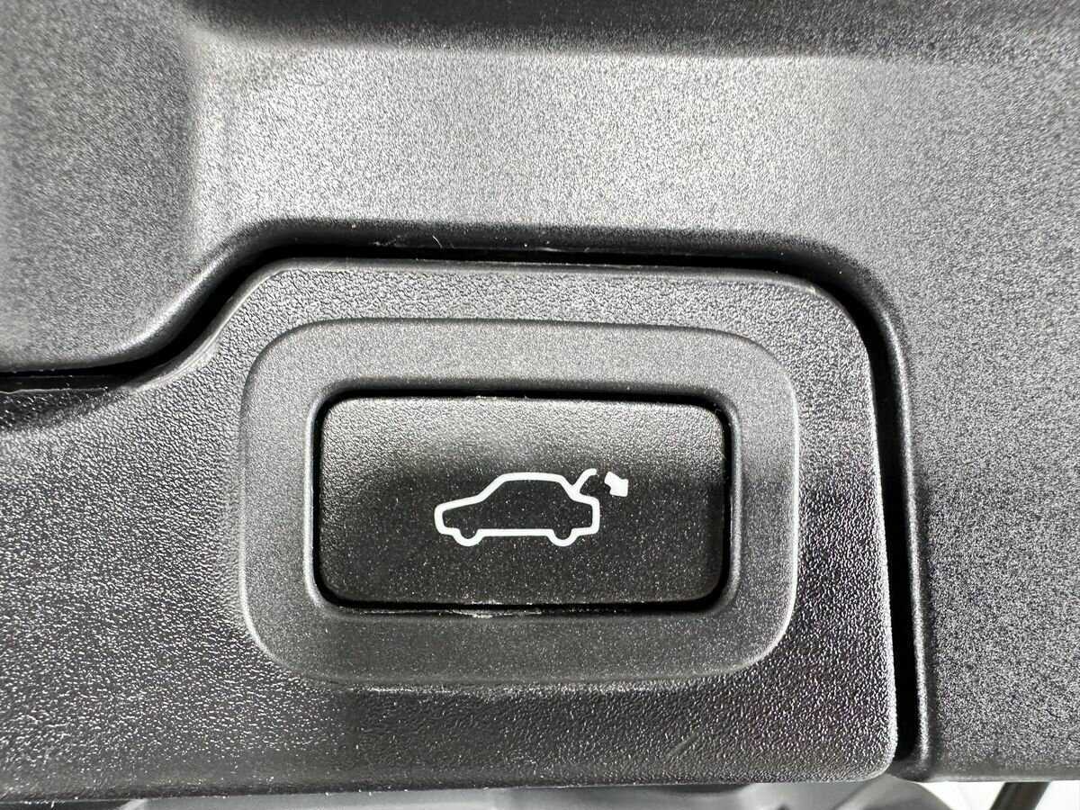 Land Rover Range Rover Evoque с пробегом — 2015 год. Фото: #18