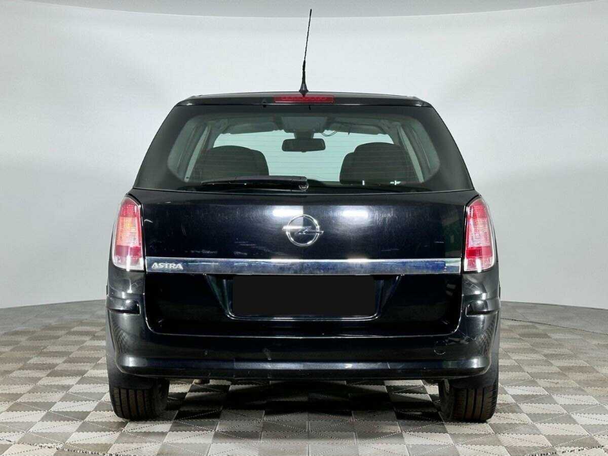 Opel Astra с пробегом — 2014 год. Фото: #3