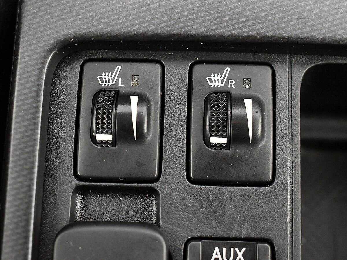 Toyota Land Cruiser Prado с пробегом — 2013 год. Фото: #17