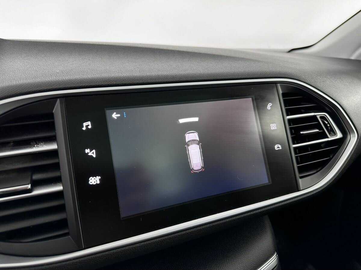 Peugeot 308 с пробегом — 2018 год. Фото: #11