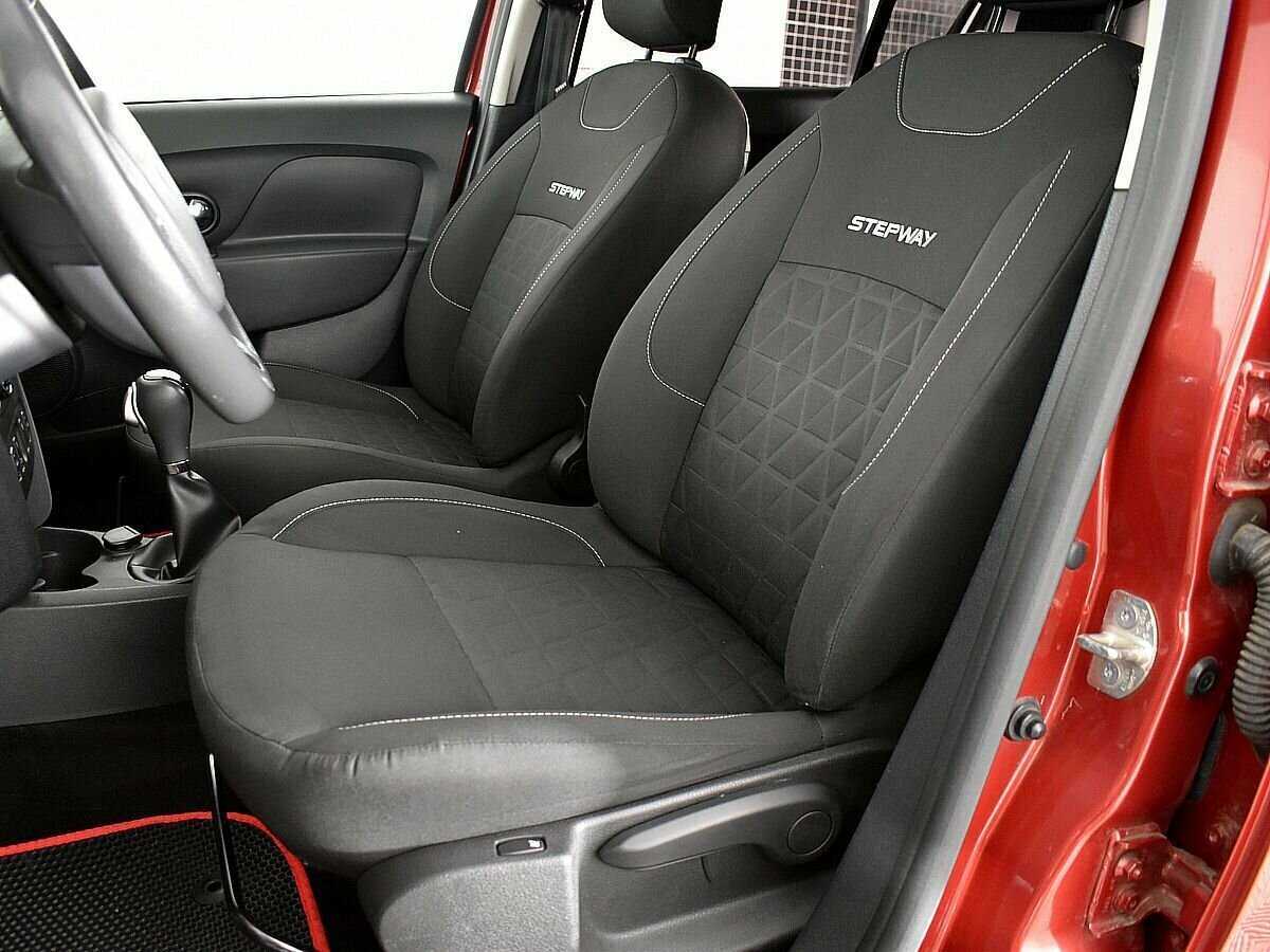 Renault Sandero с пробегом — 2017 год. Фото: #7