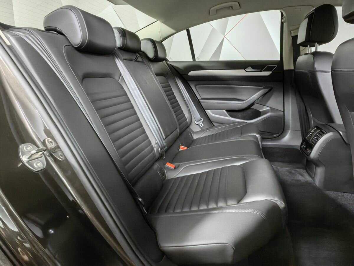Volkswagen Passat с пробегом — 2017 год. Фото: #11