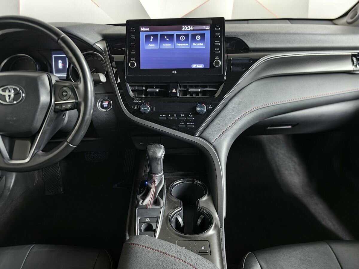 Toyota Camry с пробегом — 2021 год. Фото: #10