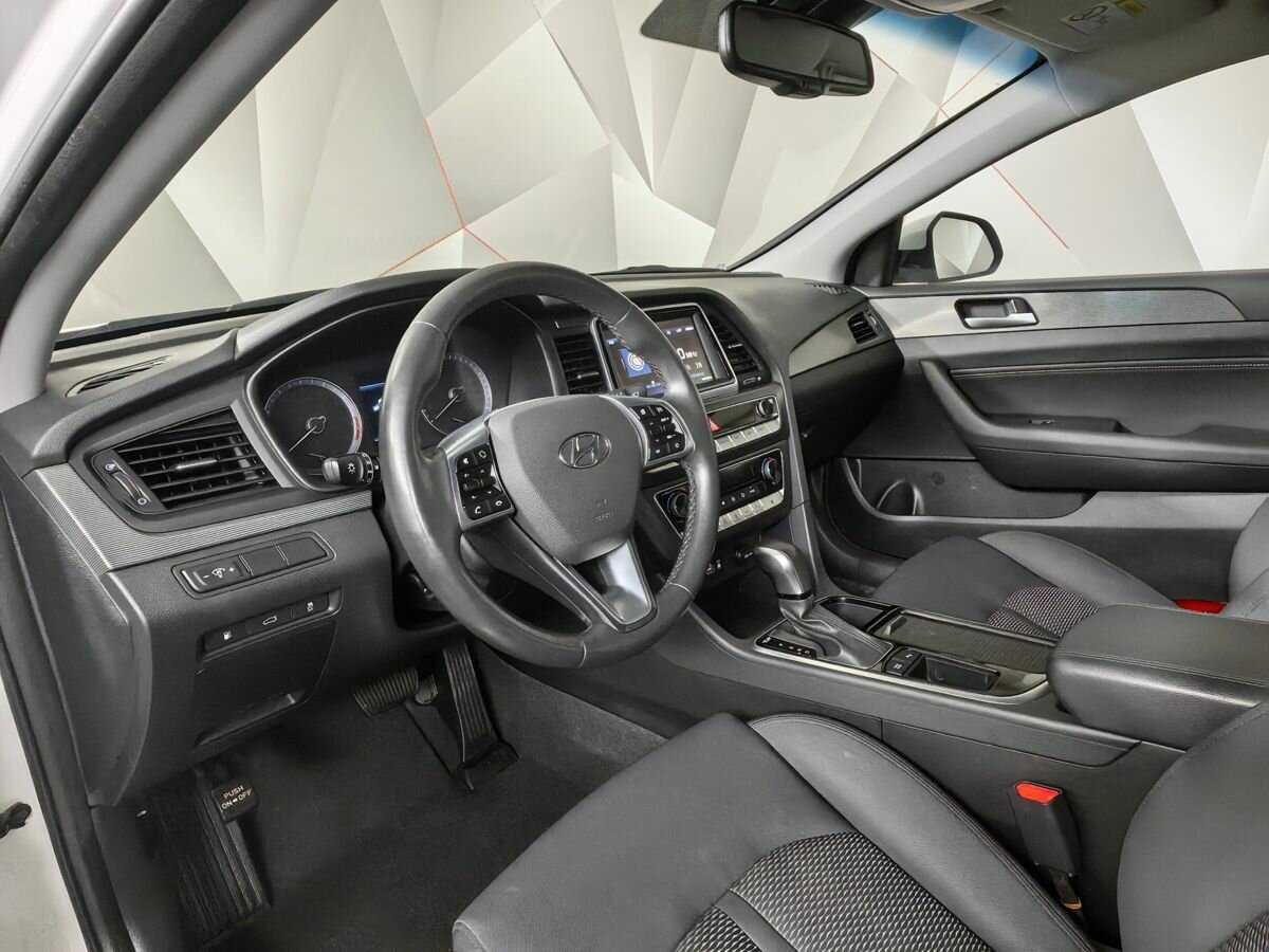 Hyundai Sonata с пробегом — 2018 год. Фото: #13