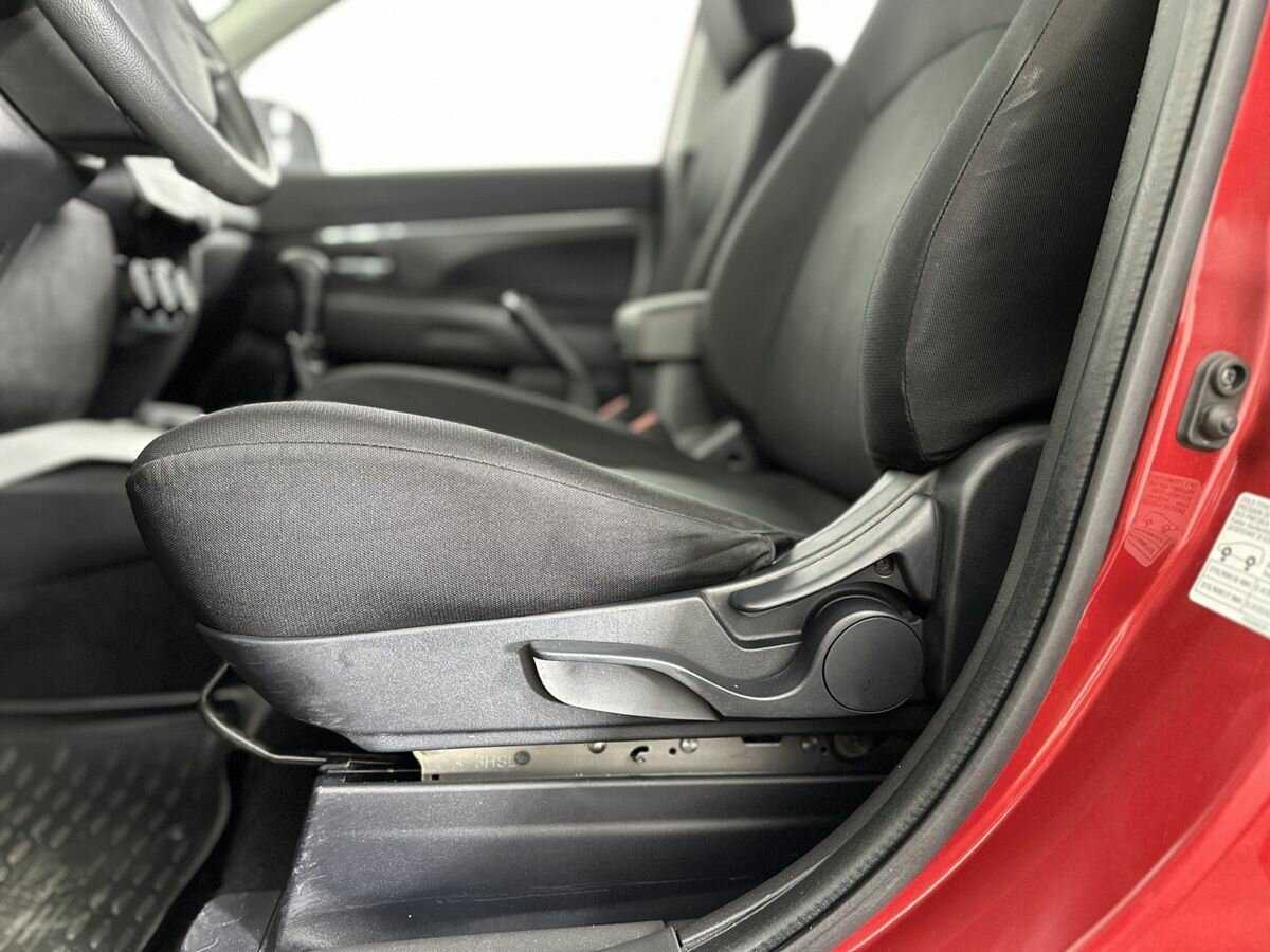 Mitsubishi ASX с пробегом — 2013 год. Фото: #9