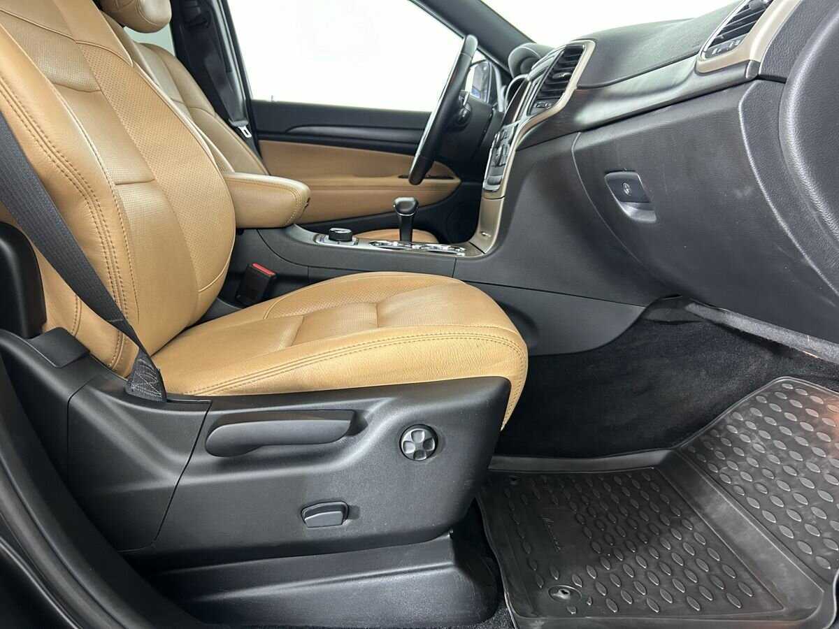 Jeep Grand Cherokee с пробегом — 2013 год. Фото: #13